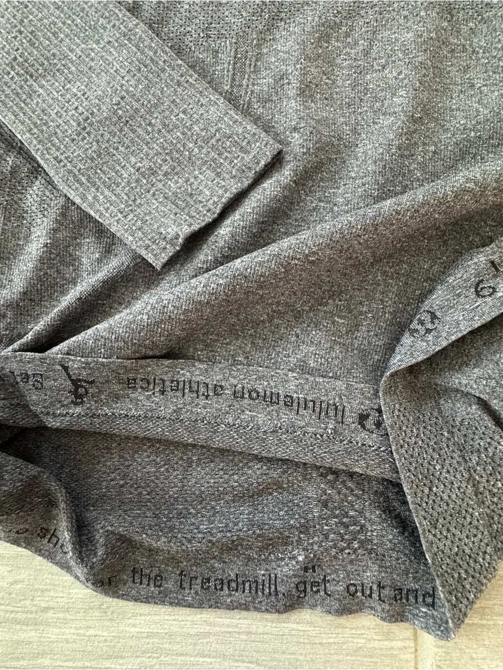 LULULEMON RUN Swiftly Tech Gray Size 6 EUC